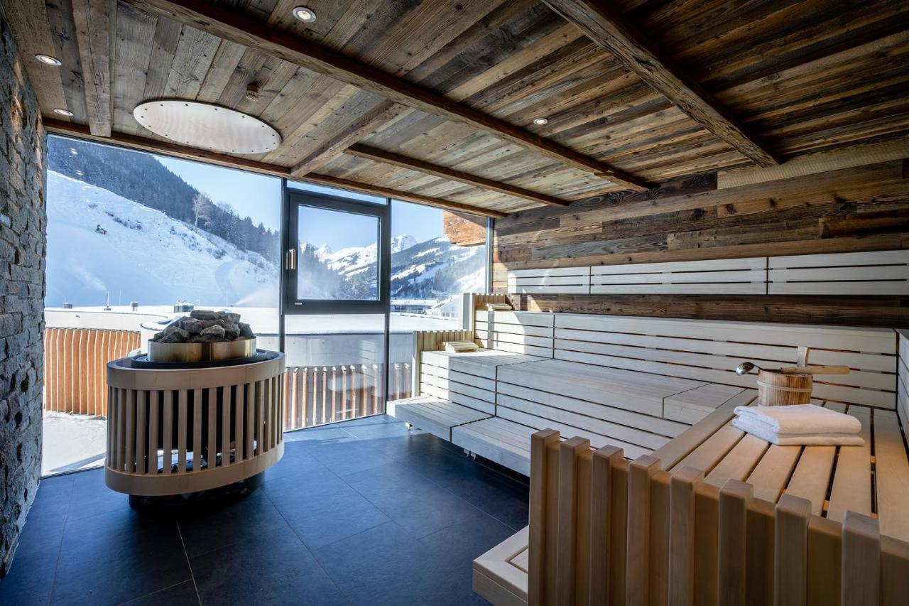 Hotel Das Zwoelferhaus Saalbach-Hinterglemm Eksteriør billede